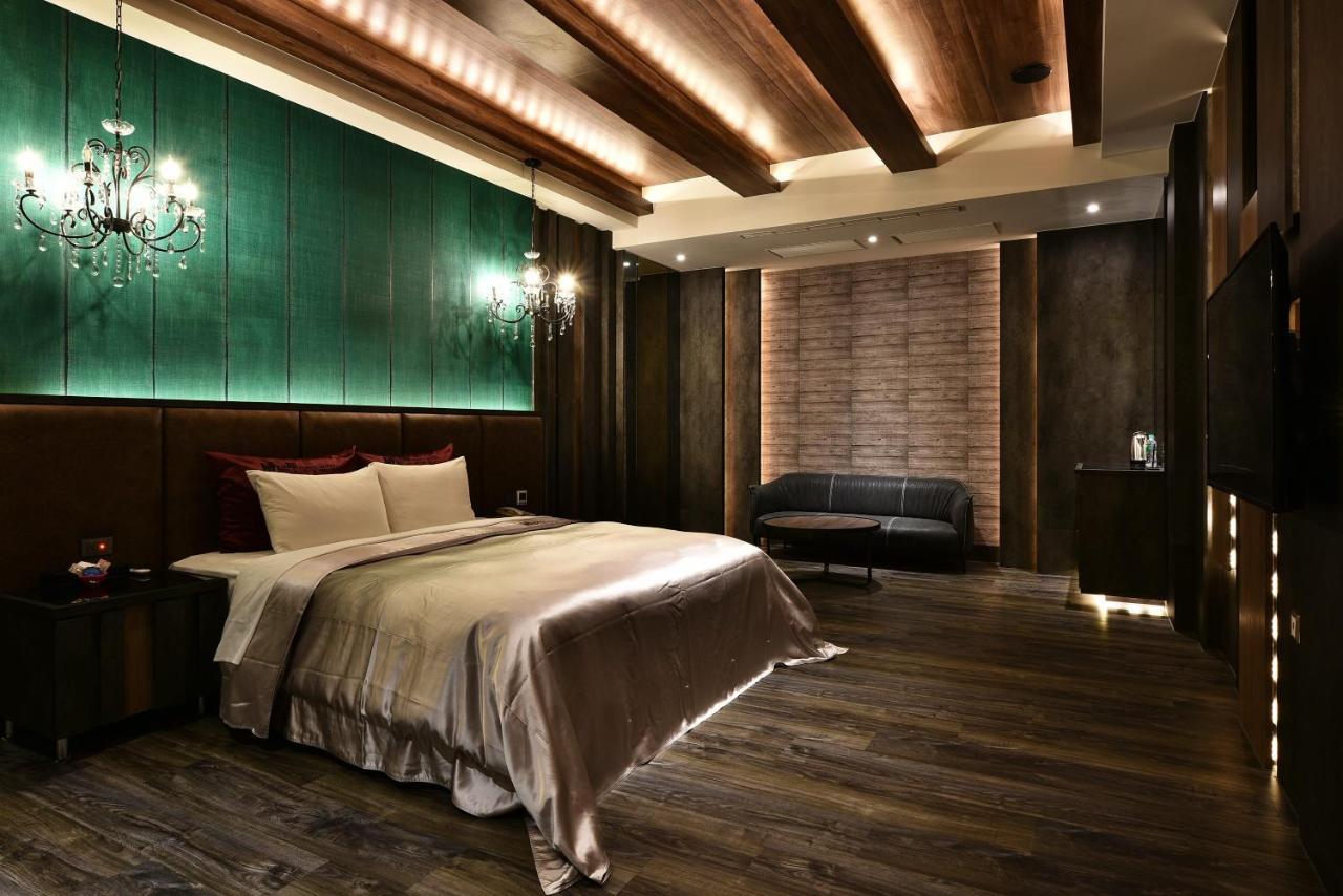 Venice Motel Тайджун Екстериор снимка