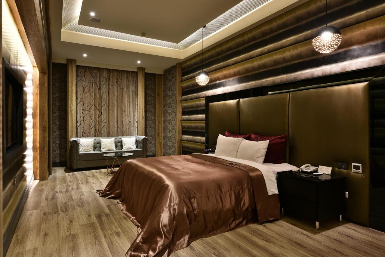 Venice Motel Тайджун Екстериор снимка