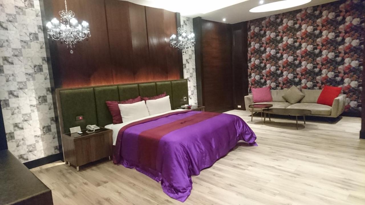 Venice Motel Тайджун Екстериор снимка