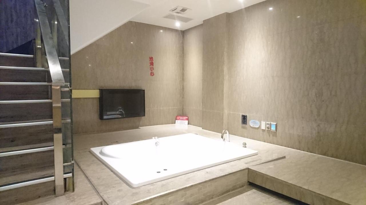 Venice Motel Тайджун Екстериор снимка