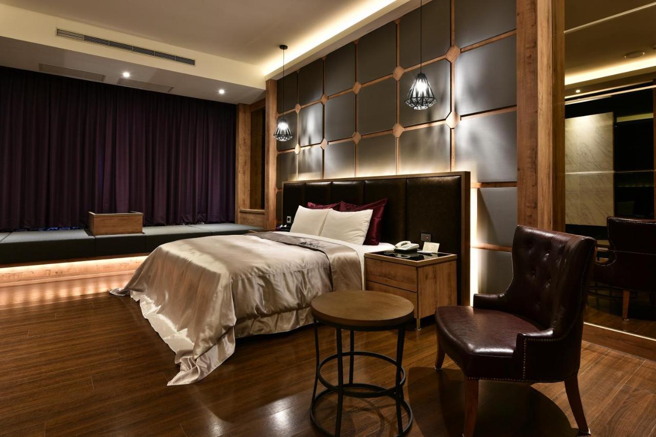 Venice Motel Тайджун Екстериор снимка